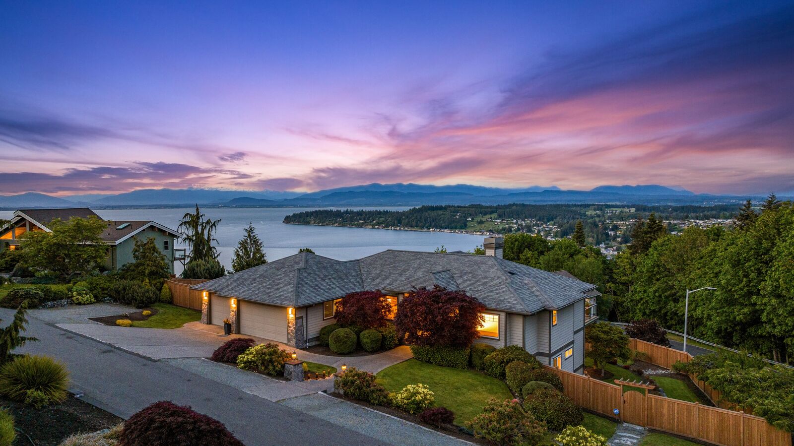 Property Photo:  1040  Cassius Court  WA 98282 