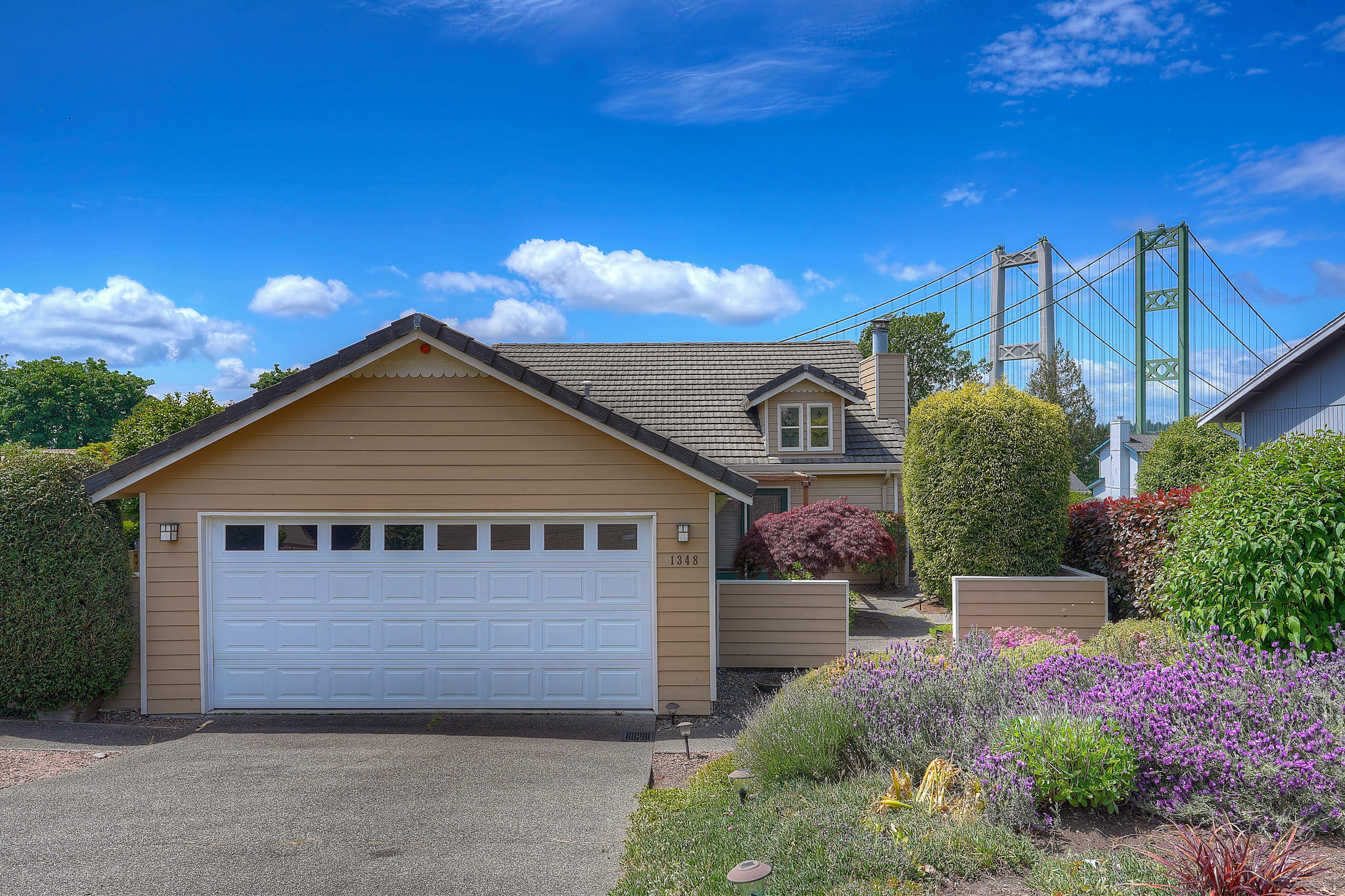 Property Photo:  1348 N Juniper Street  WA 98406 