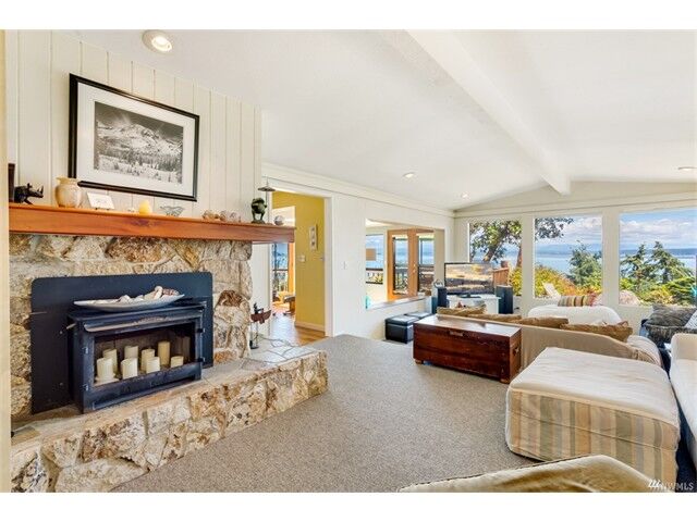 Property Photo: Interiors 1483 Country Club Drive WA 98282