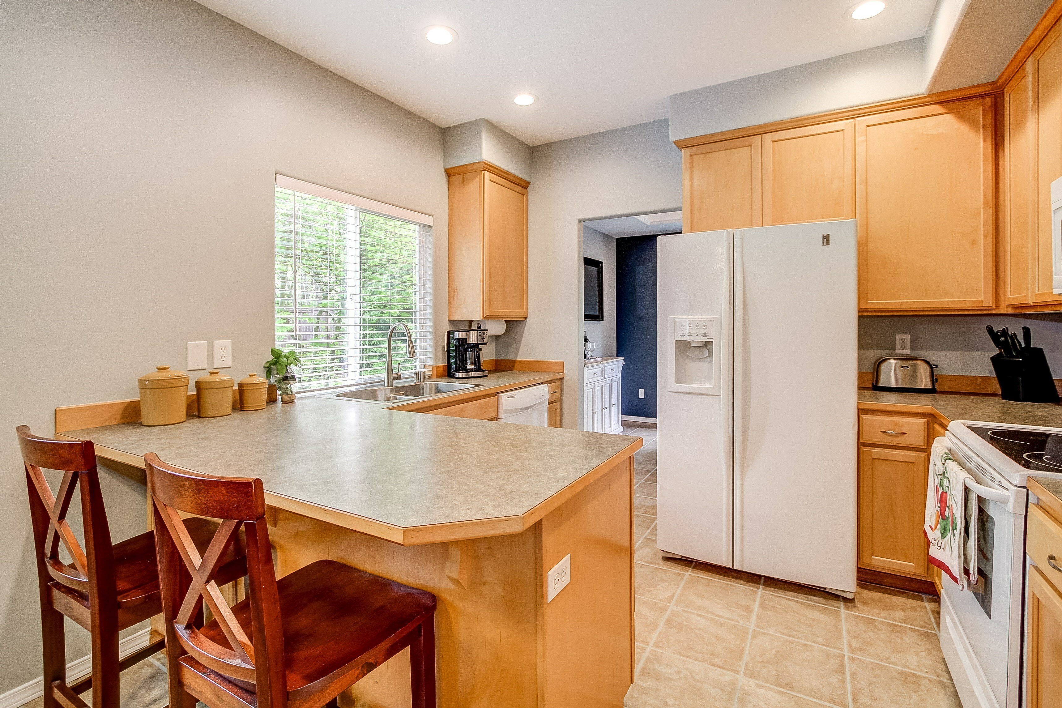 Property Photo: Kitchen/breakfast nook 20803 28th Ave W A  WA 98036 