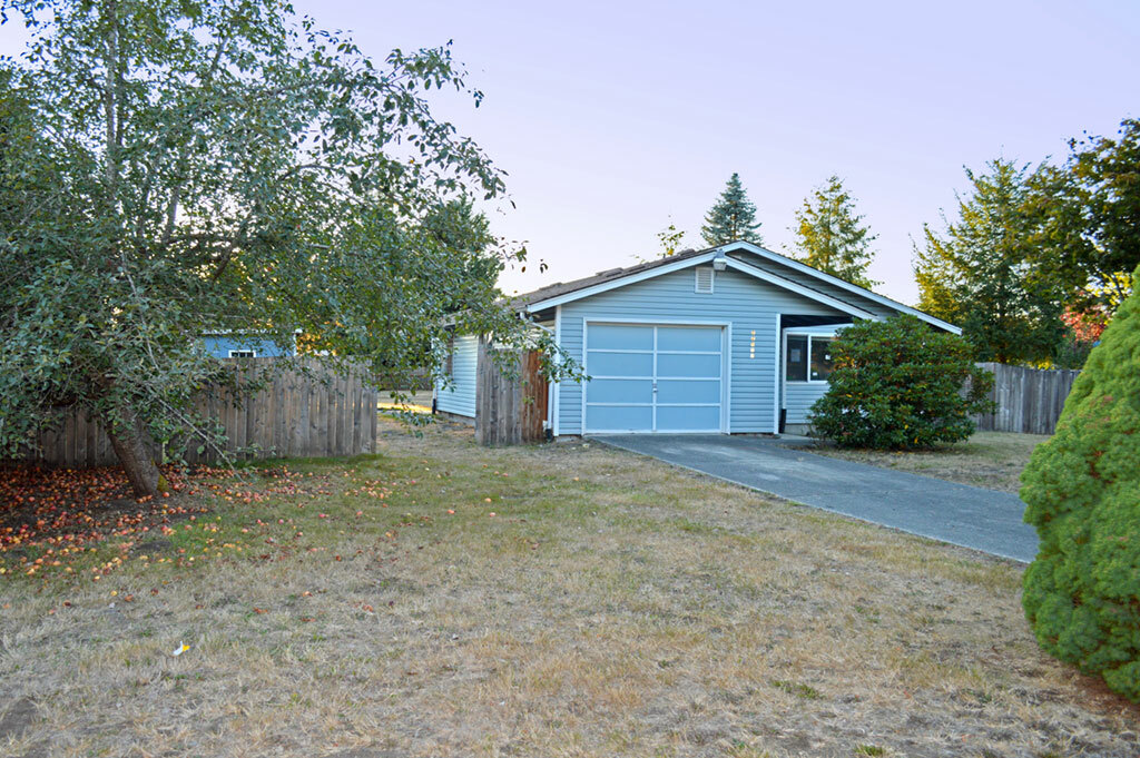 Property Photo: Exterior 22910 41st Av Ct E  WA 98387 