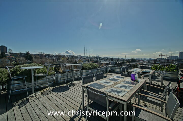 Property Photo: 530 Broadway Avenue E 210 WA 98102