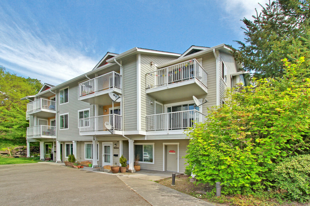 Property Photo: 1810 S Charles St 203 WA 98144