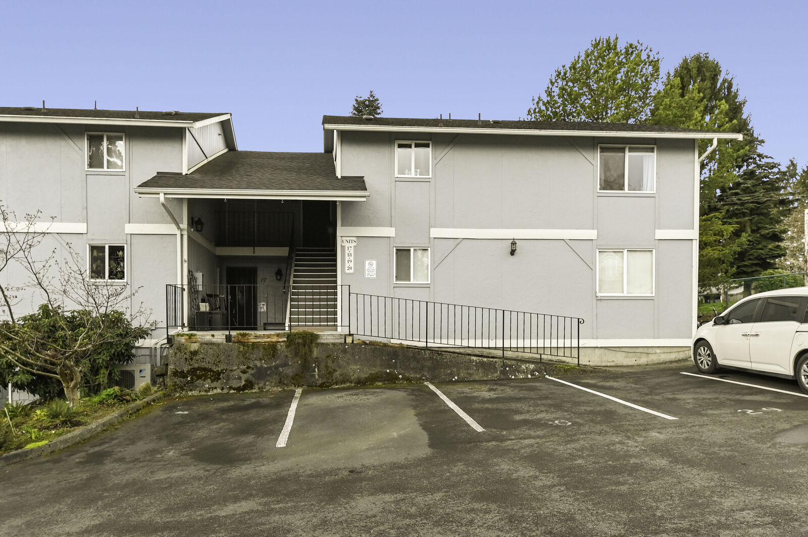 Property Photo: 700 Ford Avenue 20 WA 98290