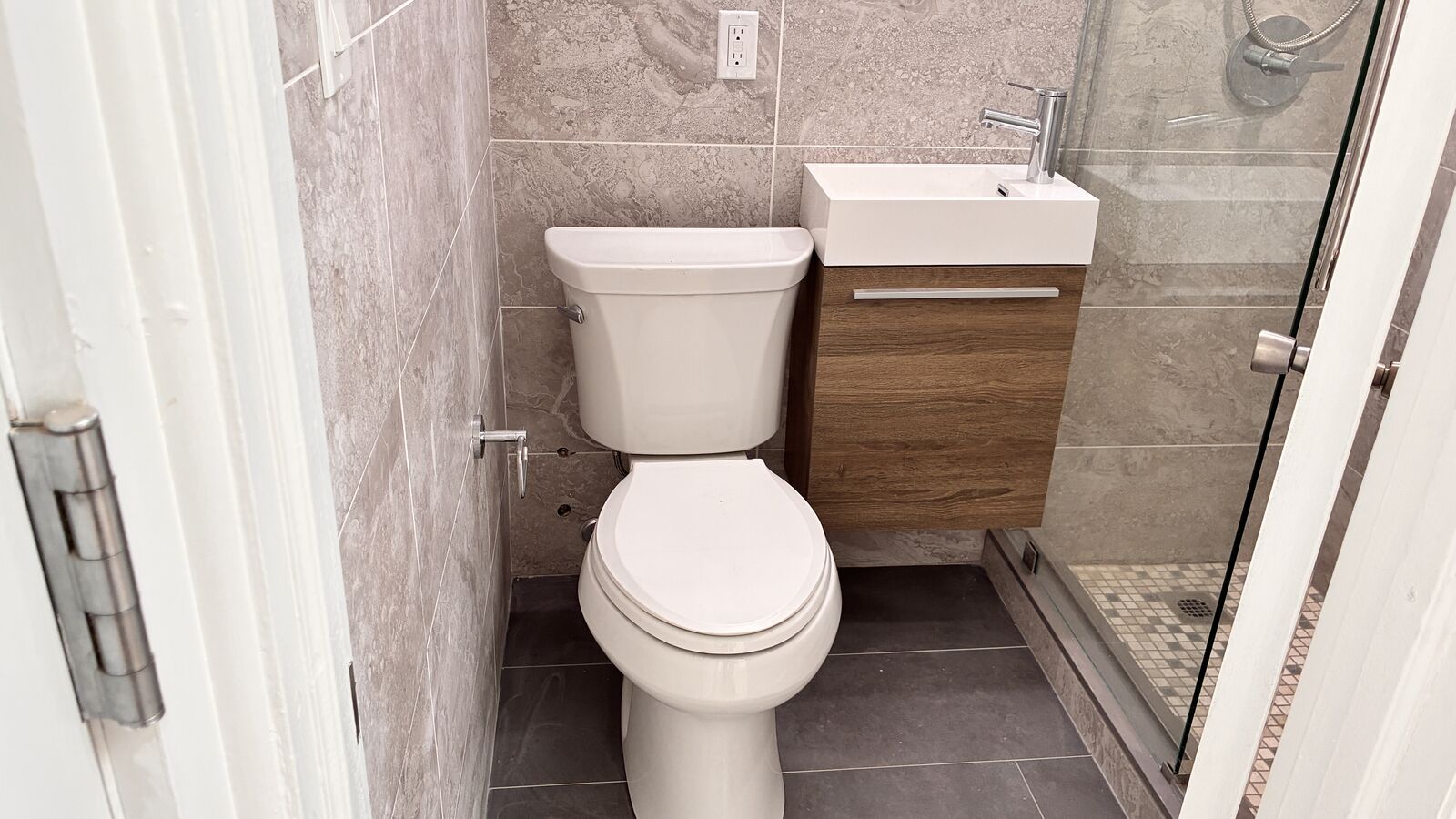 Property Photo:  188 W 9th Street, 2F NY  11231 