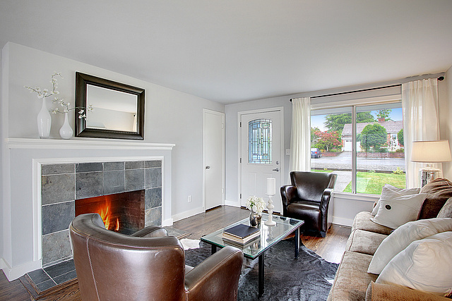 Property Photo: Living room 12526 8th Ave NE  WA 98125 