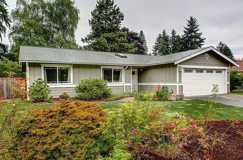 Property Photo: 1021 111th Place SE WA 98004