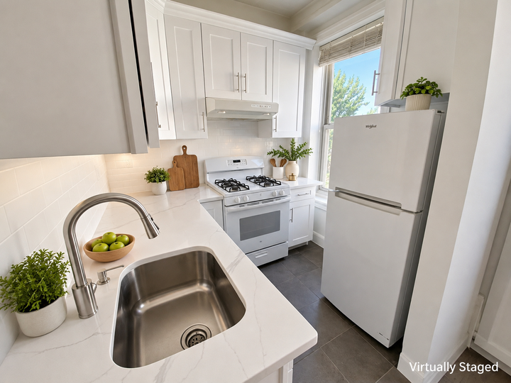 Property Photo:  