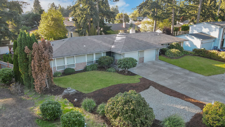 Property Photo:  4424 4426 76th Ave W  WA 98466 