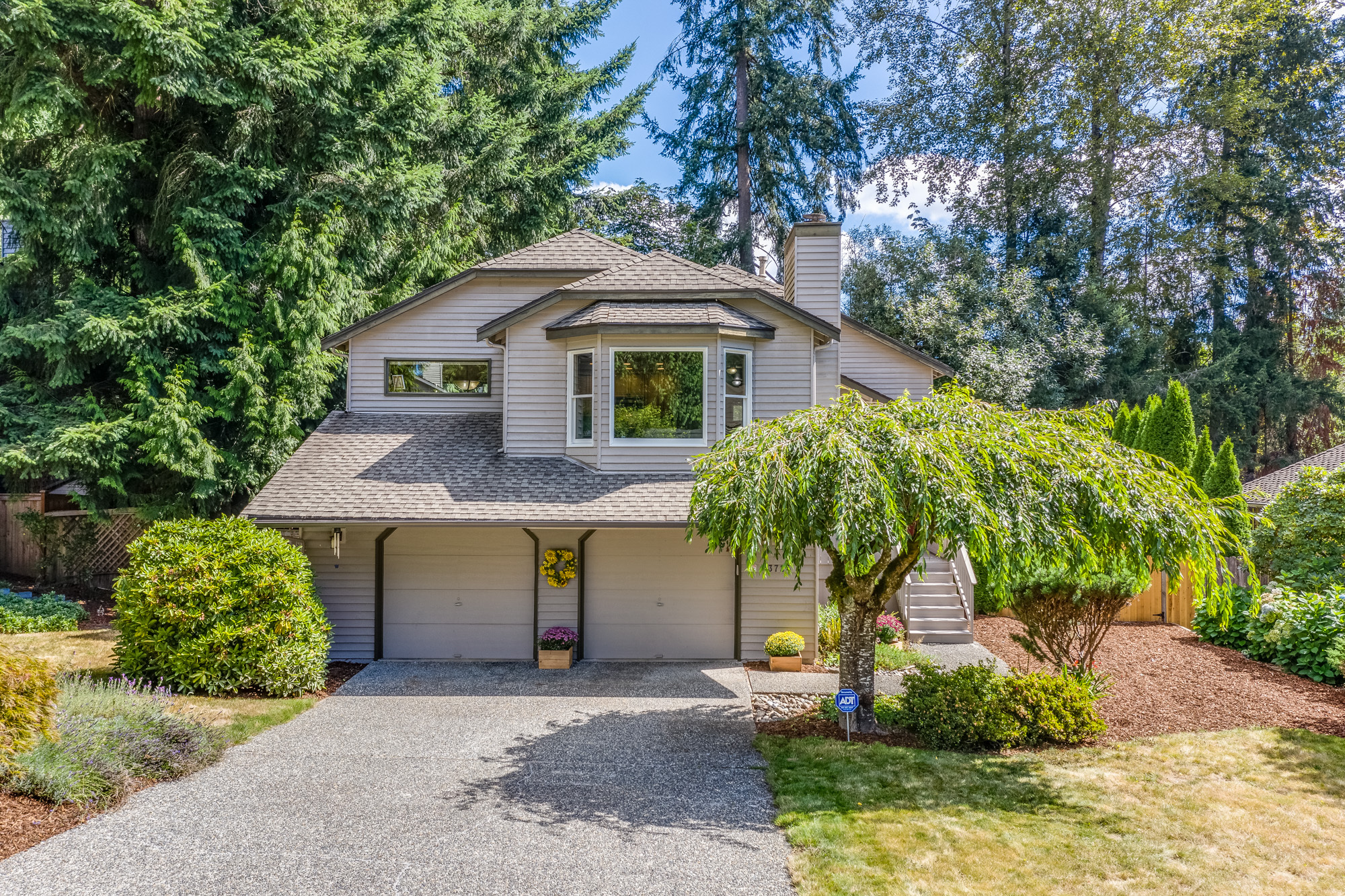 Property Photo:  13724 176th Ave NE  WA 98052 