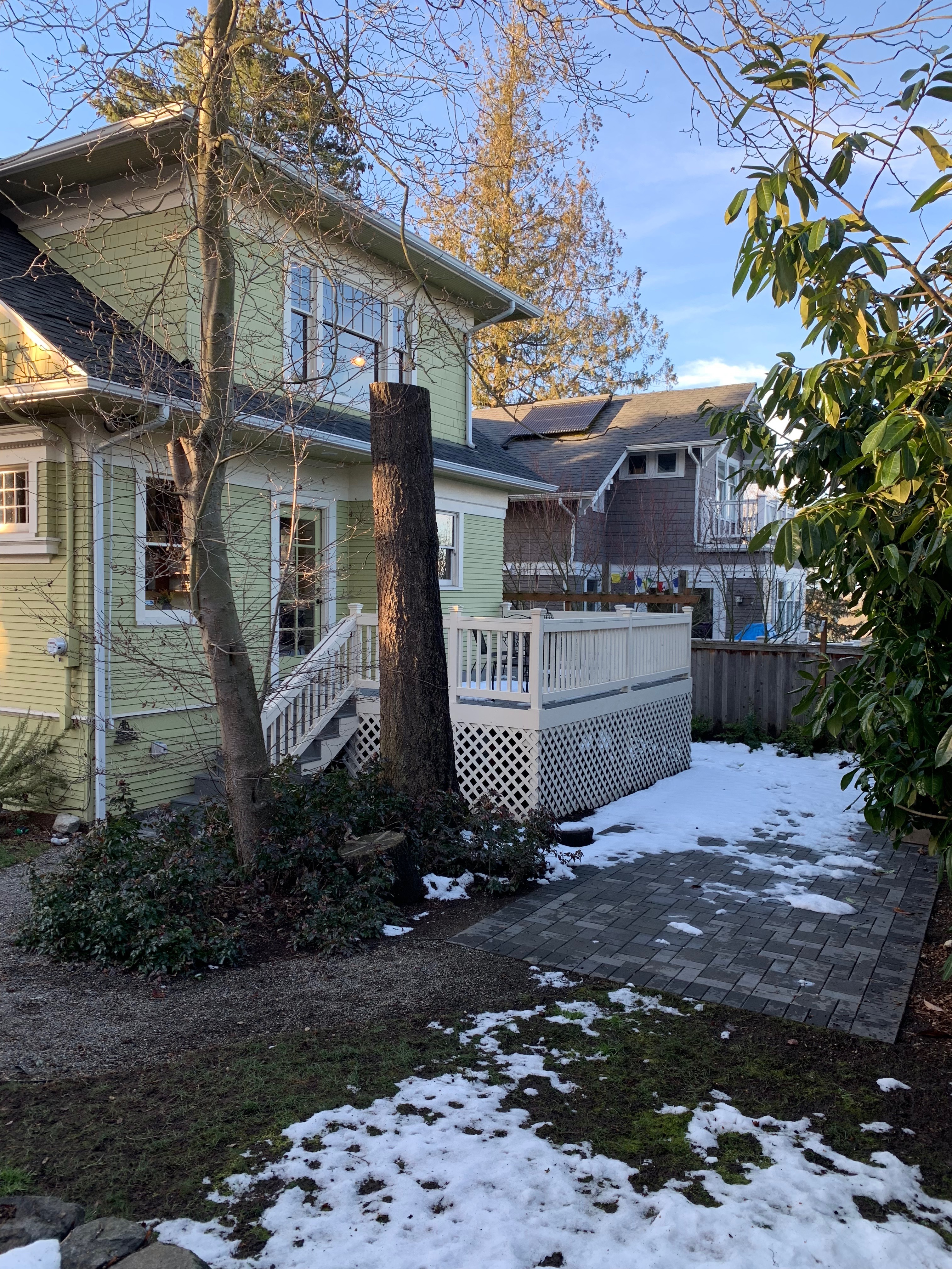 Property Photo: Exterior 2502 4th Ave N  WA 98109 