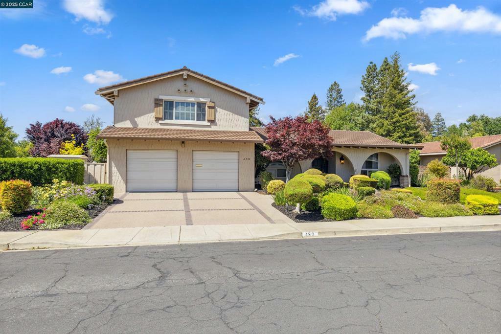 Property Photo: 450 Sutcliffe Pl CA 94598