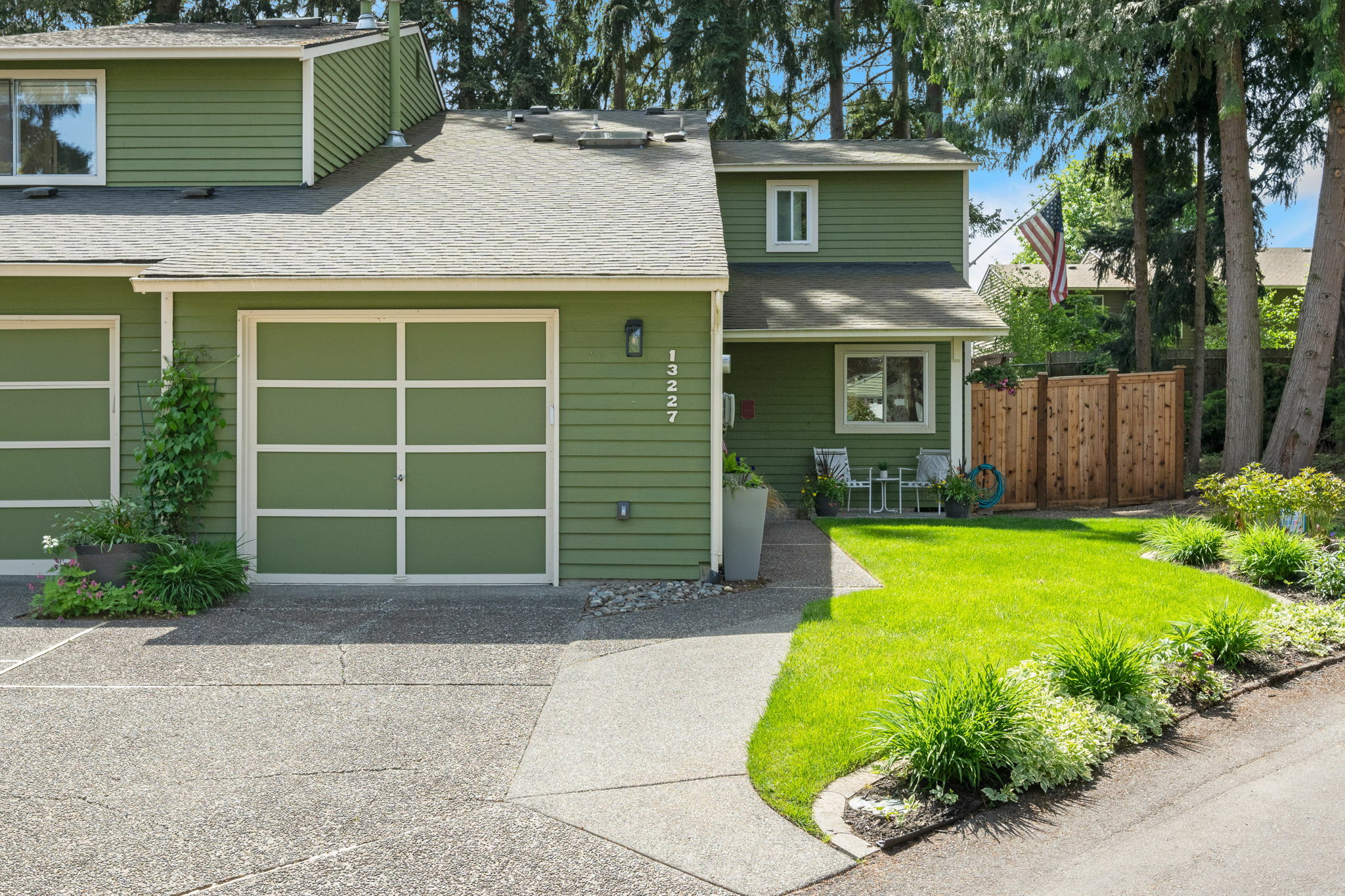 Property Photo: 13227 NE 139th Place WA 98034