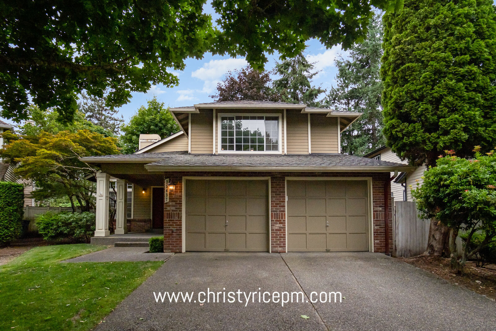 Property Photo: 25437 SE 42nd Street WA 98029