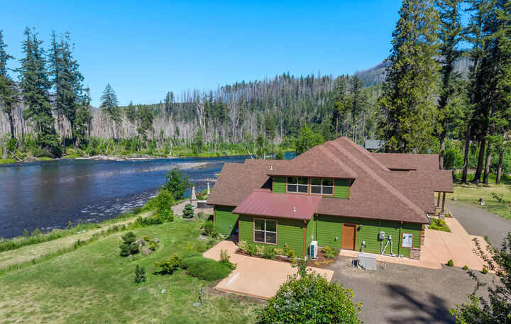 Property Photo:  49164 McKenzie Hwy  OR 97488 
