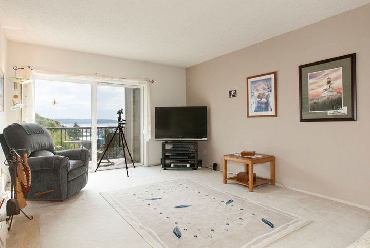 Property Photo: Living room 2253 Gilman Dr W 508  WA 98119 