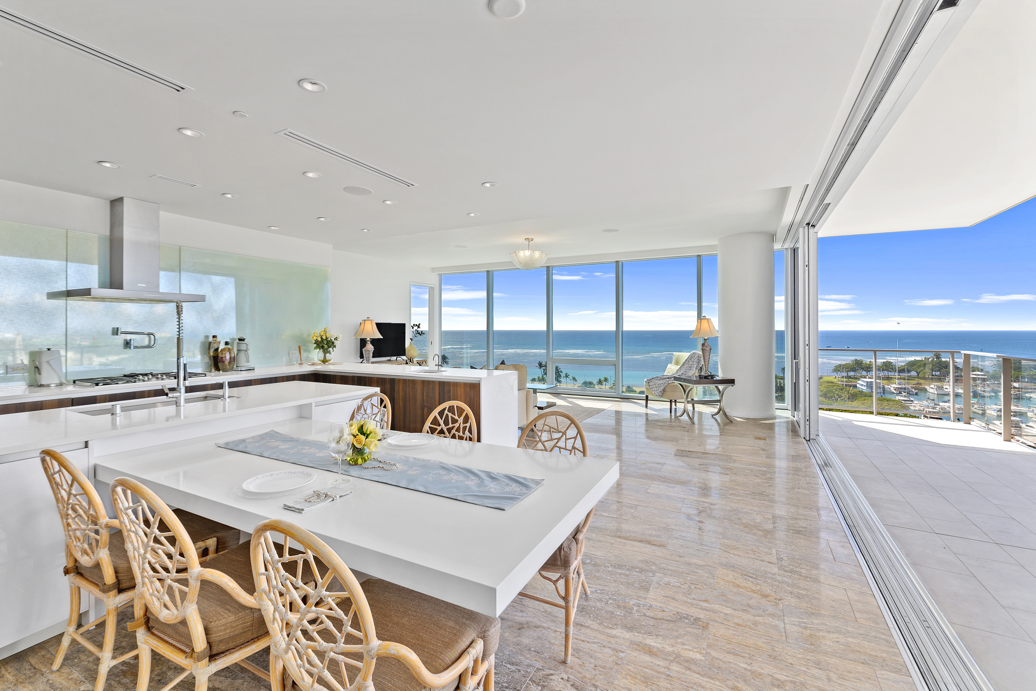Property Photo: 1118 Ala Moana Boulevard 1101 HI 96814