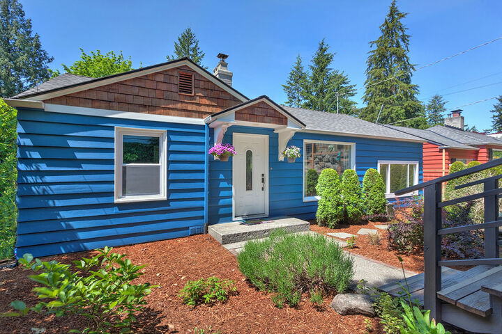 15843 15th Ave NE  Shoreline WA 98155 photo Exterior