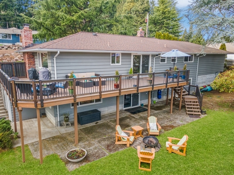 Property Photo:  18224 66th Avenue NE  WA 98028 