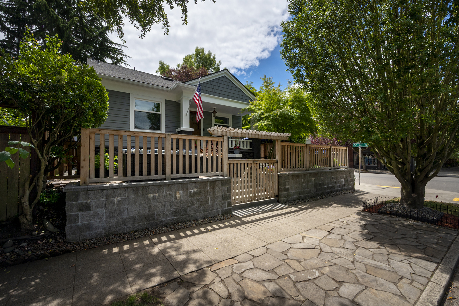 Property Photo: Exterior 525 W Crockett St WA 98119