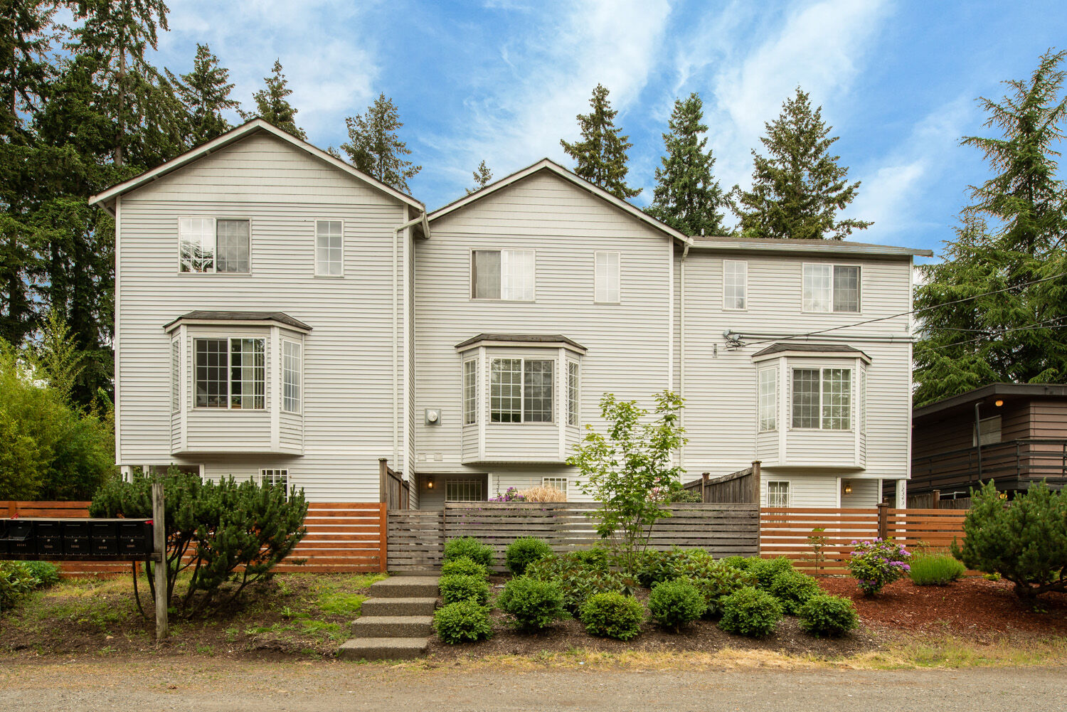 Property Photo: 12348 Hiram Place NE WA 98125
