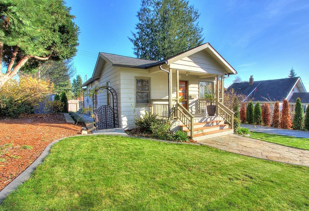 Property Photo:  8126 34th Ave SW  WA 98126 