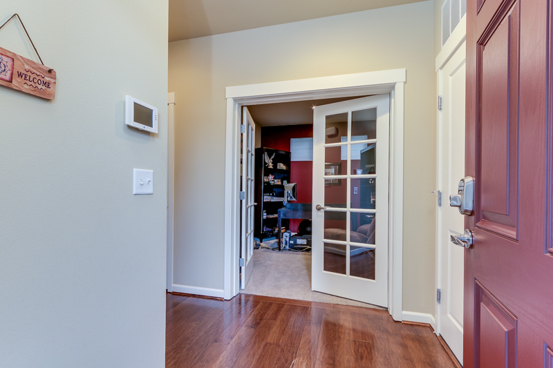 Property Photo: Entry 9909 NE 138th Place WA 98034