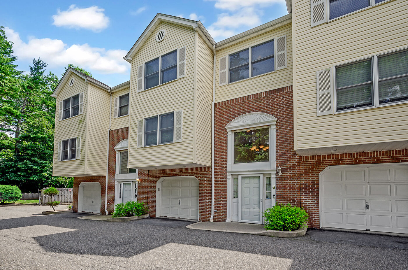 Property Photo: 168 Roseland Ave 6 NJ 07006