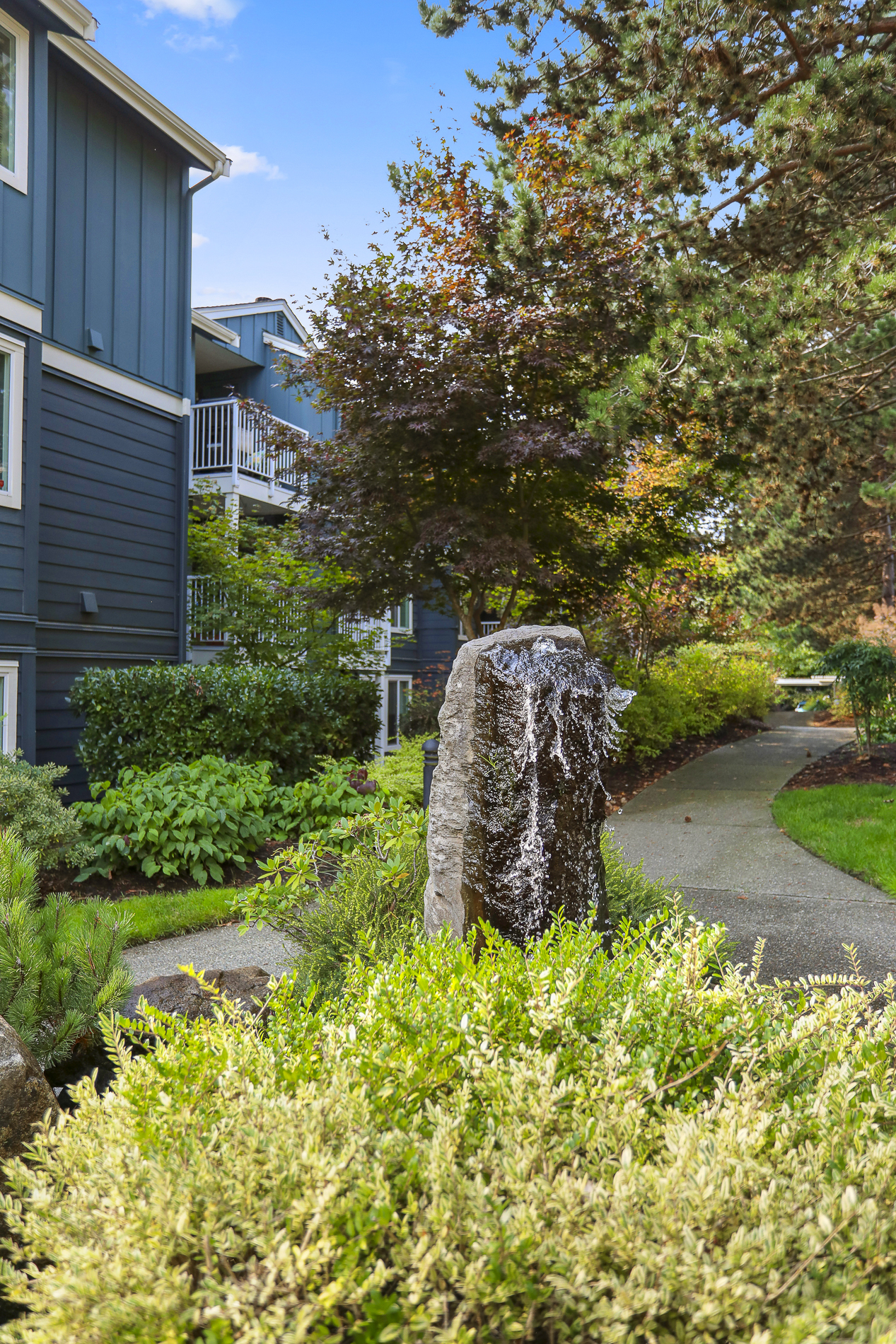 Property Photo: 300 N 130th St 5-305 WA 98133