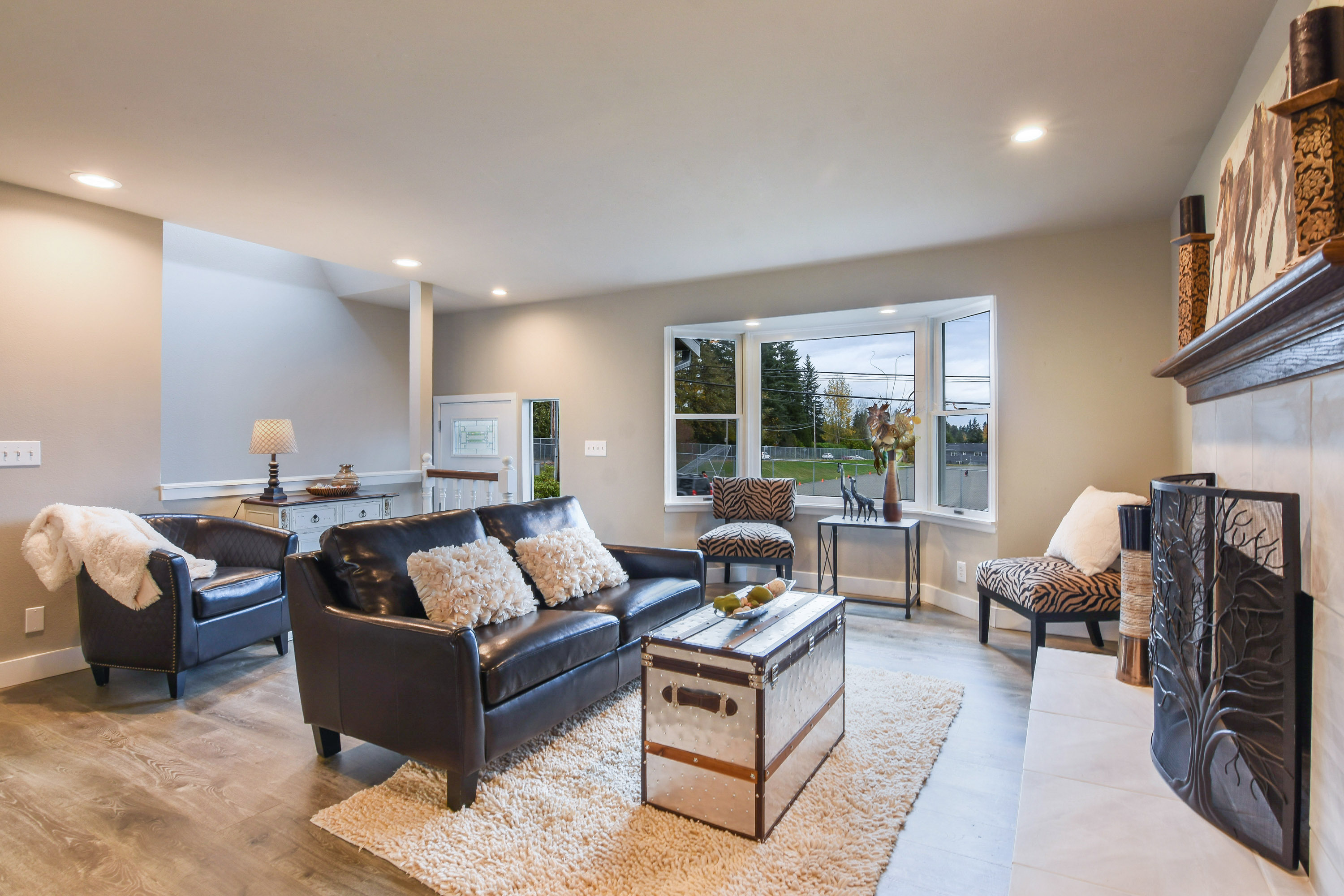 Property Photo: Living Room 318 224th St SW  WA 98021 