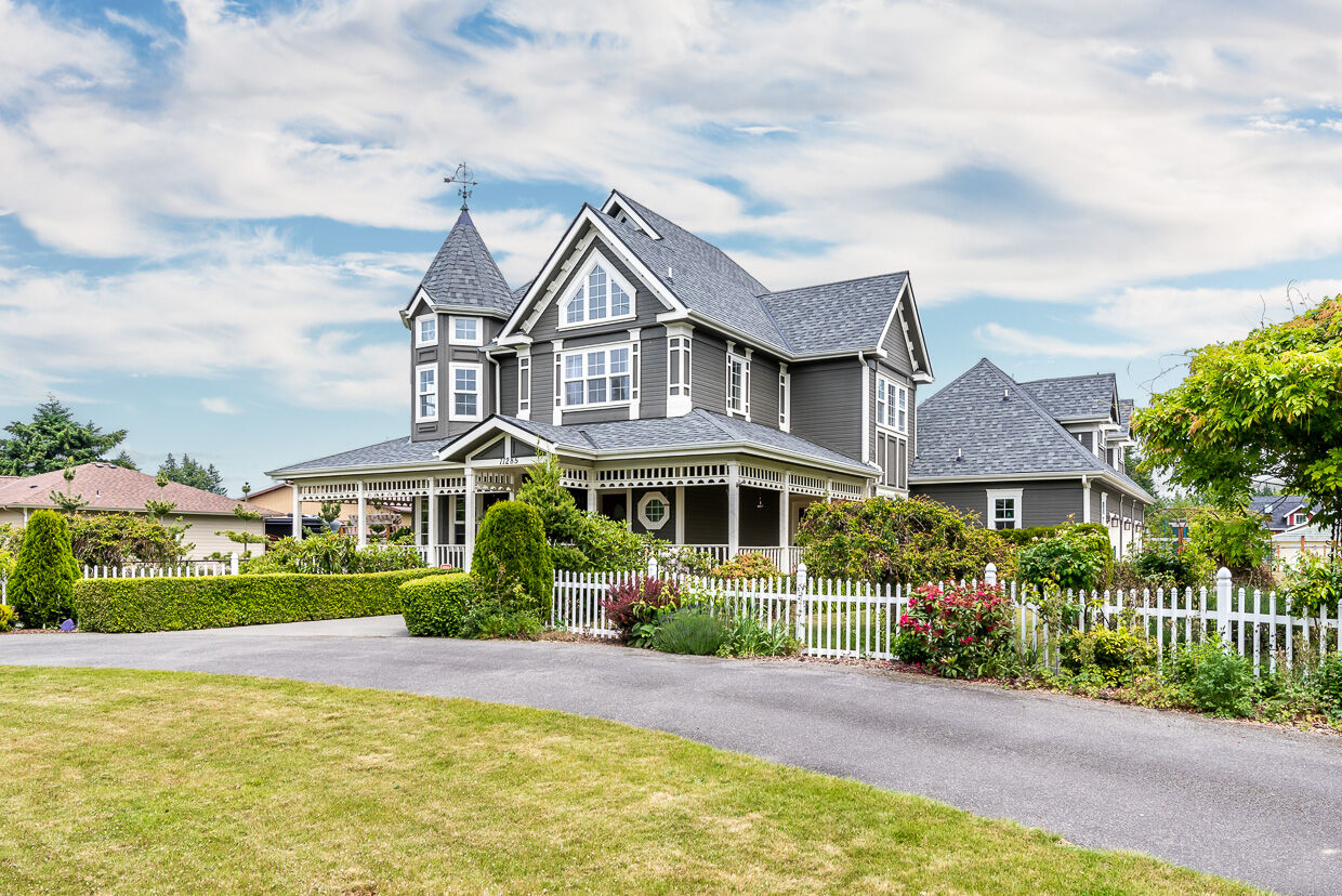 Property Photo:  11285 Whistle Lake Rd  WA 98221 