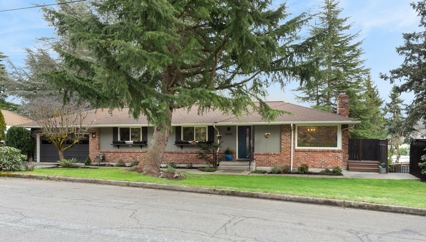 Property Photo:  18224 66th Avenue NE  WA 98028 