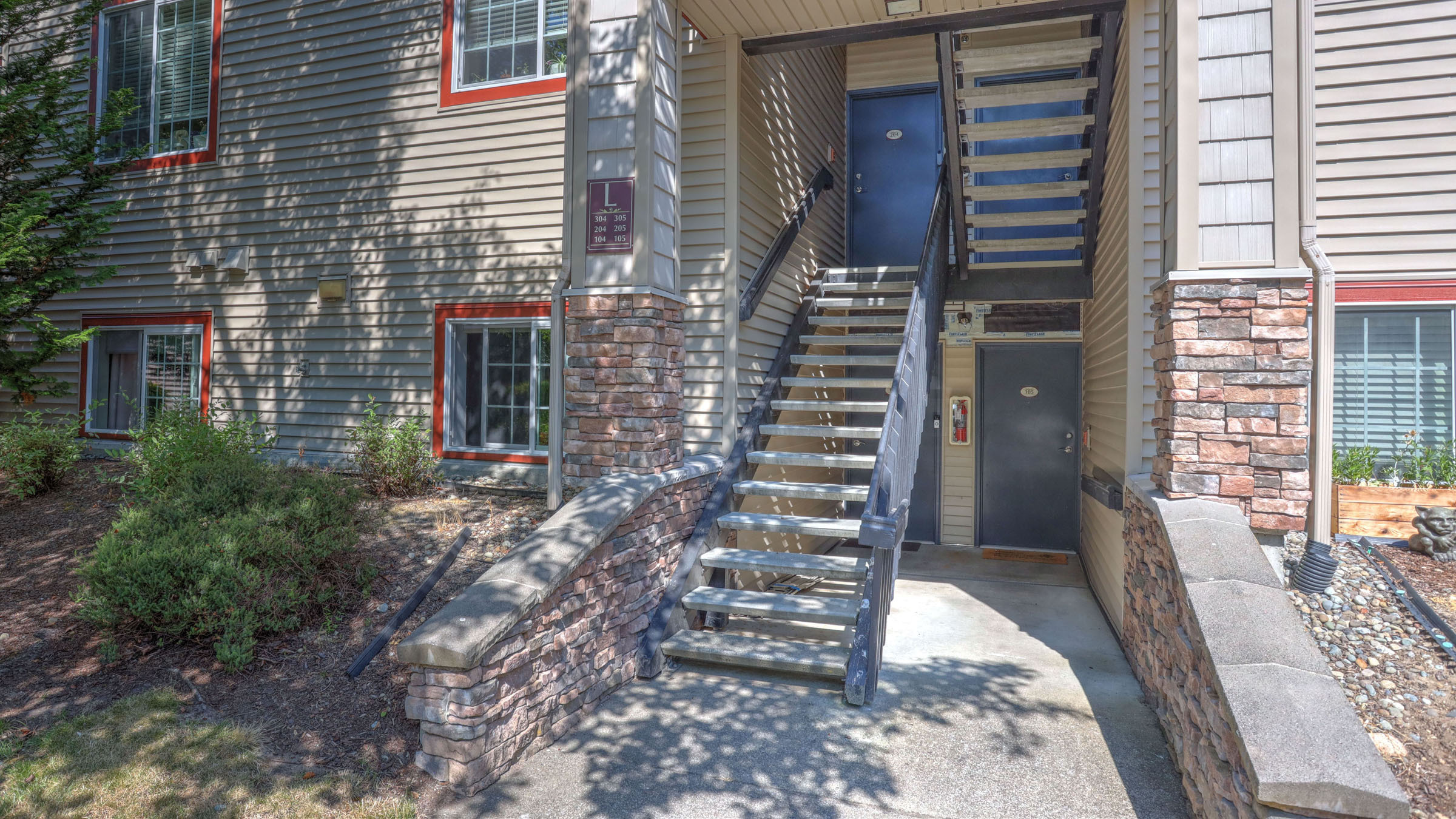 Property Photo:  25025 SE Klahanie Boulevard L104  WA 98029 