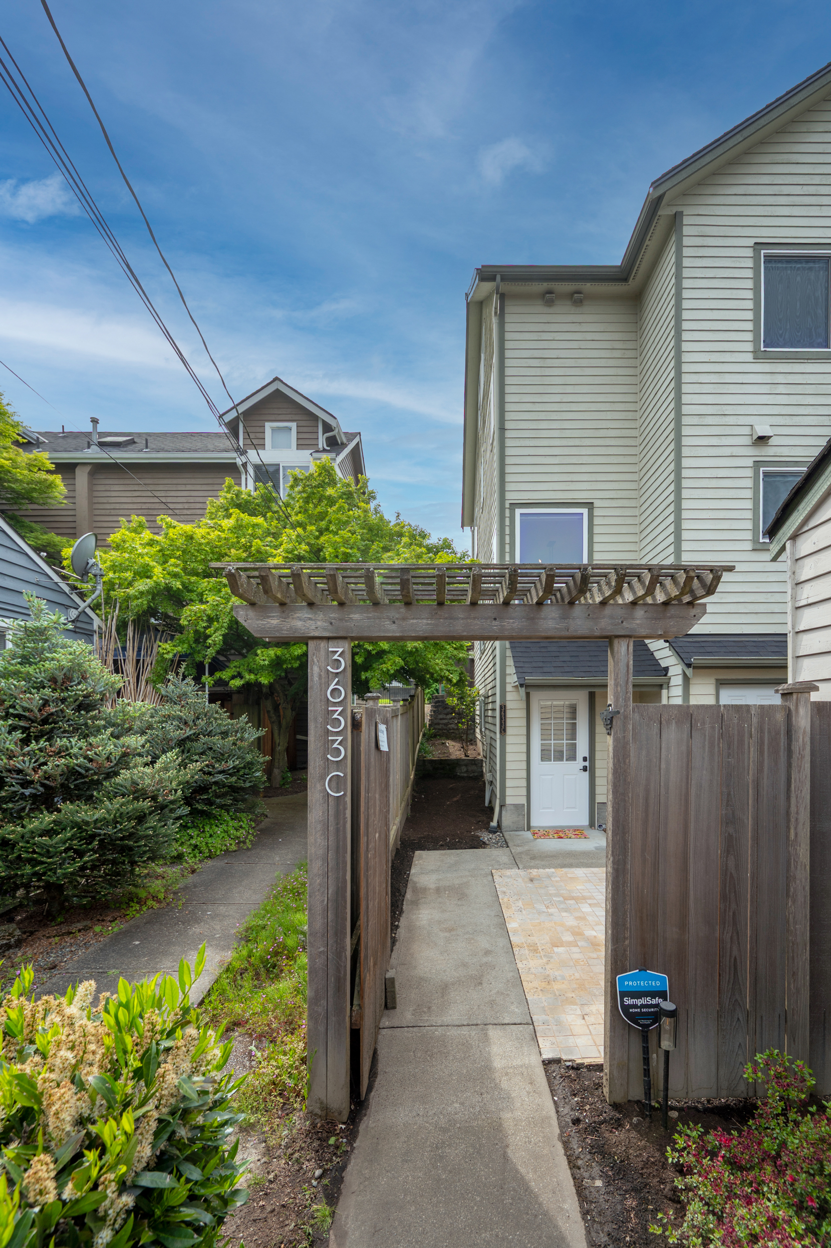 3633  22nd Avenue W C  Seattle WA 98199 photo