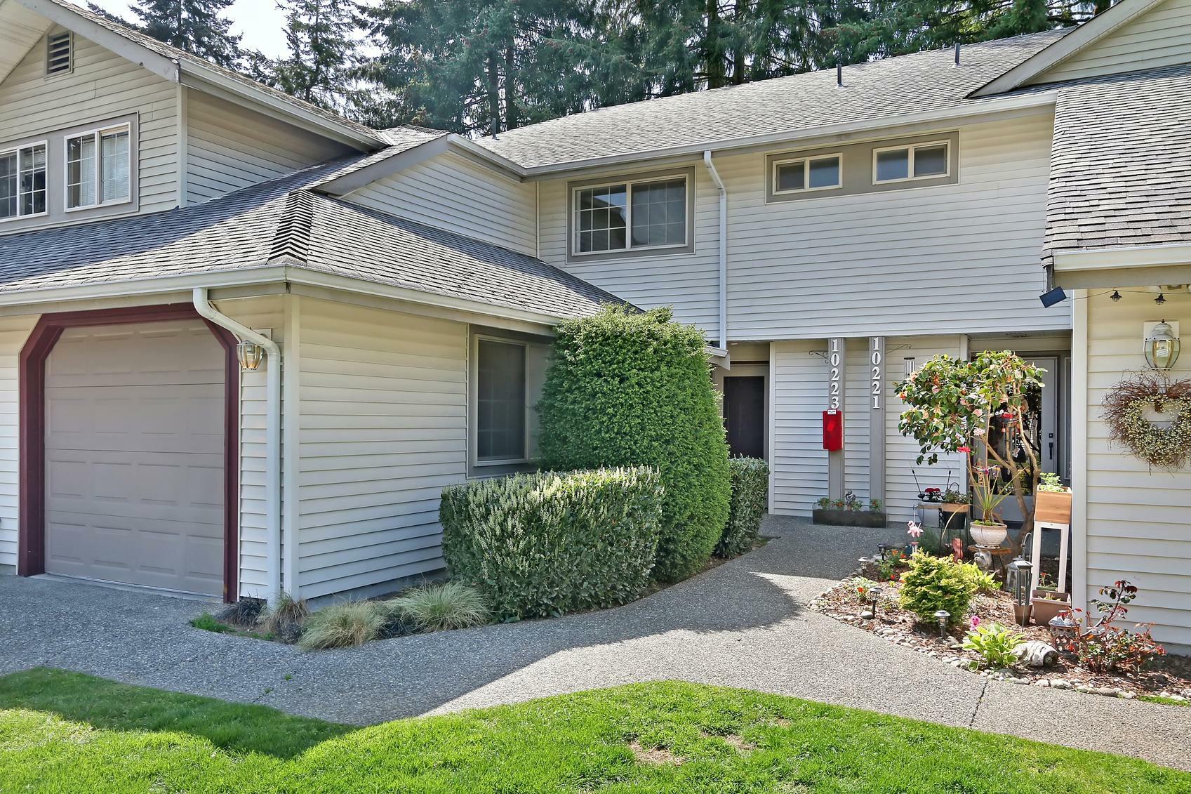 Property Photo:  	10023 NE 138th Place #2 10223 NE 138th Place 2  WA 98034 