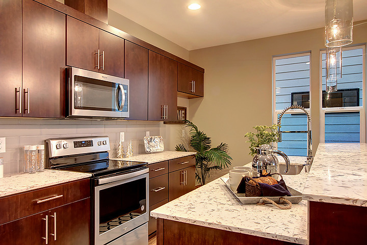 Property Photo: Kitchen 1803 178th St SW 33 WA 98037
