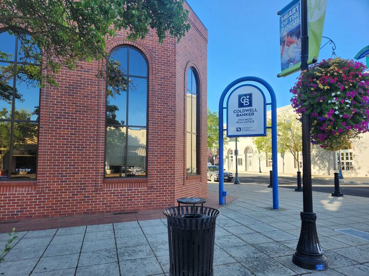 Pro West Real Estate,Medford,Professional Group