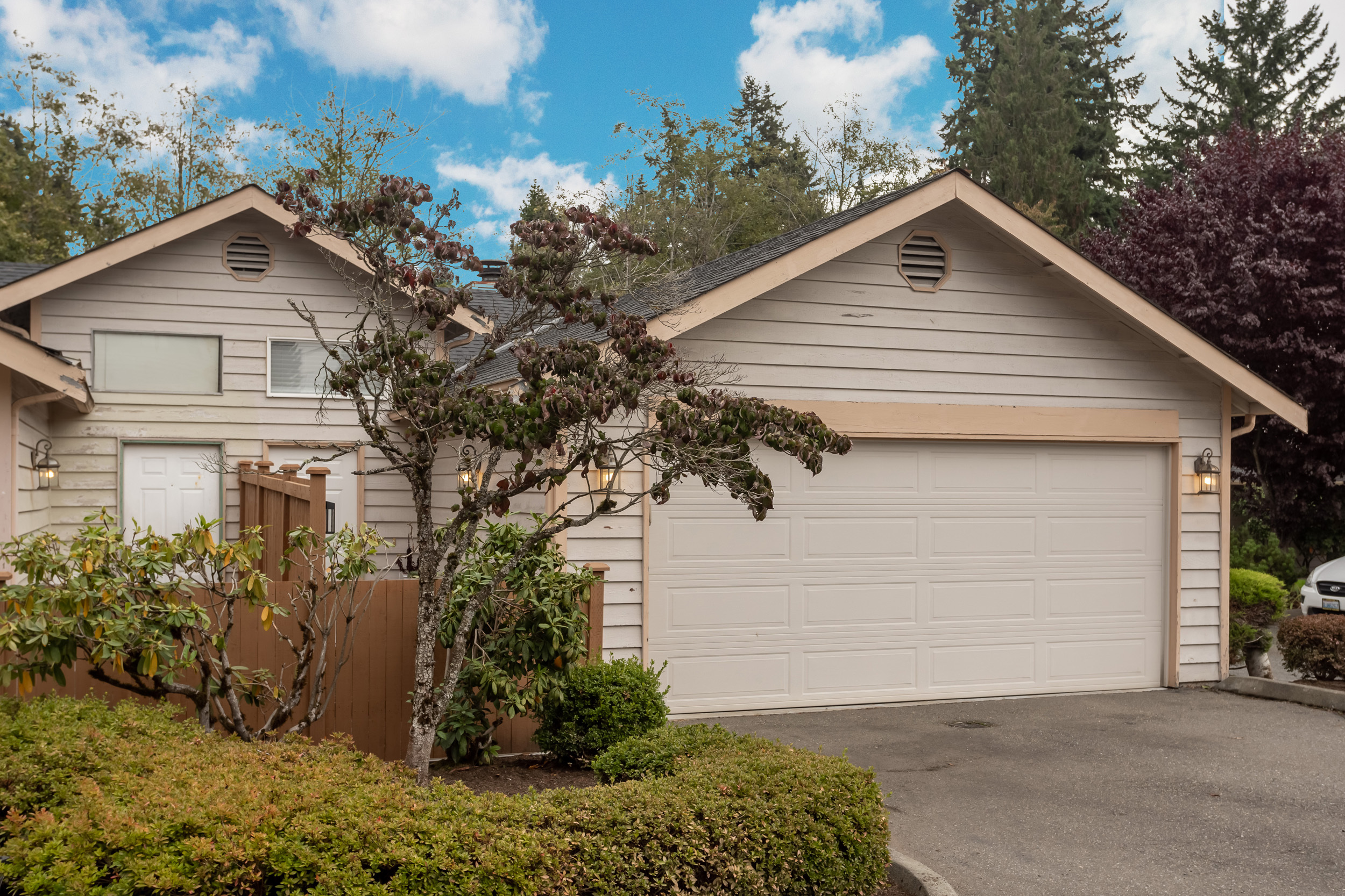 Property Photo:  20507 28th Ave W 1B  WA 98036 