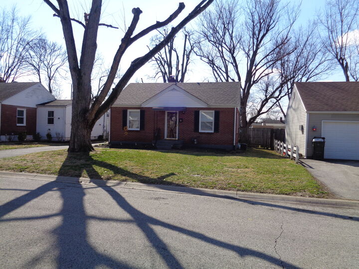 Property Photo:  9 Louise Street  IN 47130 