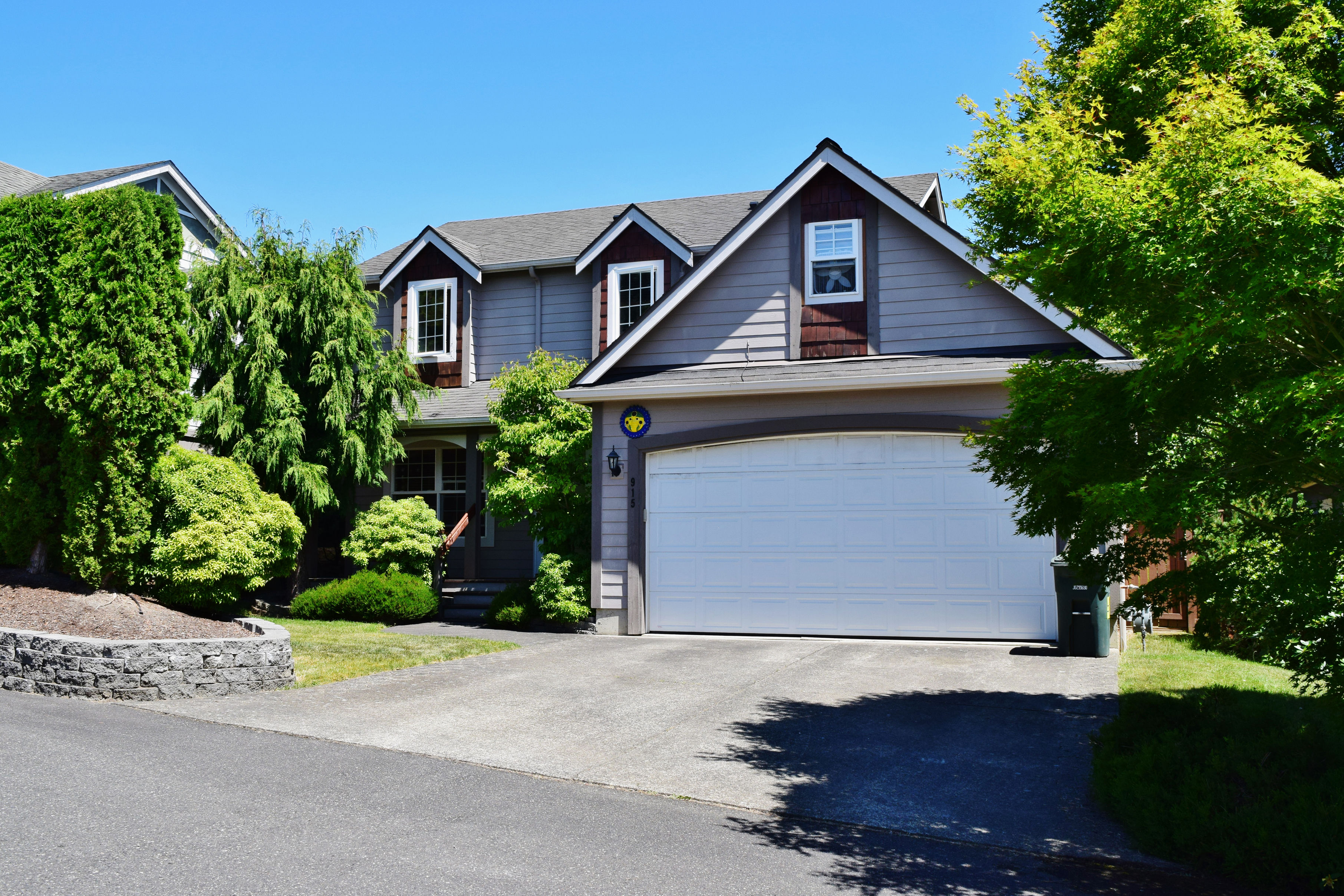 Property Photo: Exterior 915 Gilbert Dr WA 98226