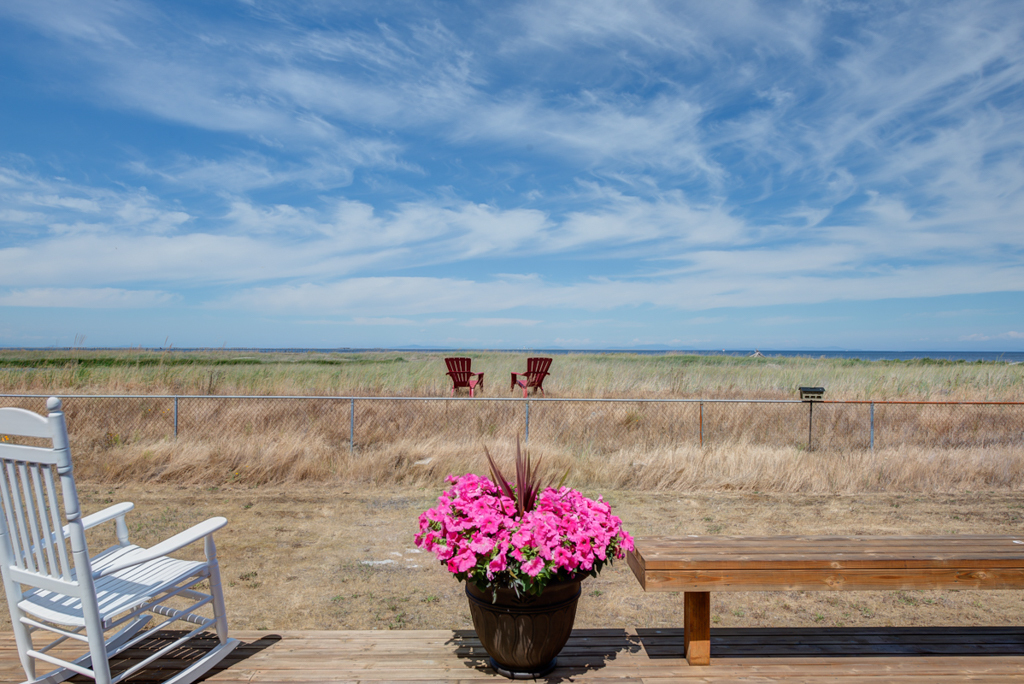 Property Photo: The beach house 263 3 Crabs Rd  WA 98382 
