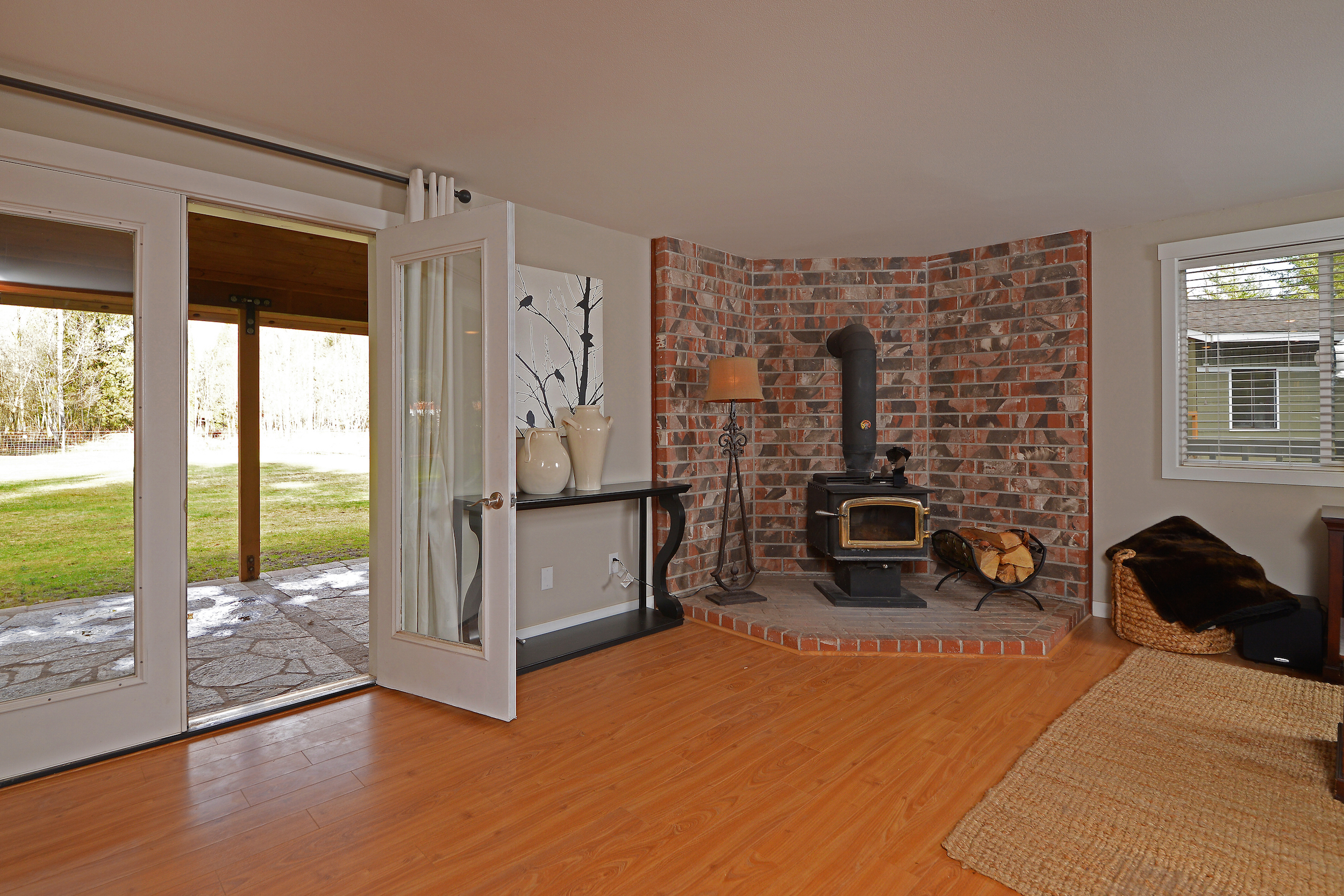 Property Photo: Living room 2092 Zell Rd WA 98248