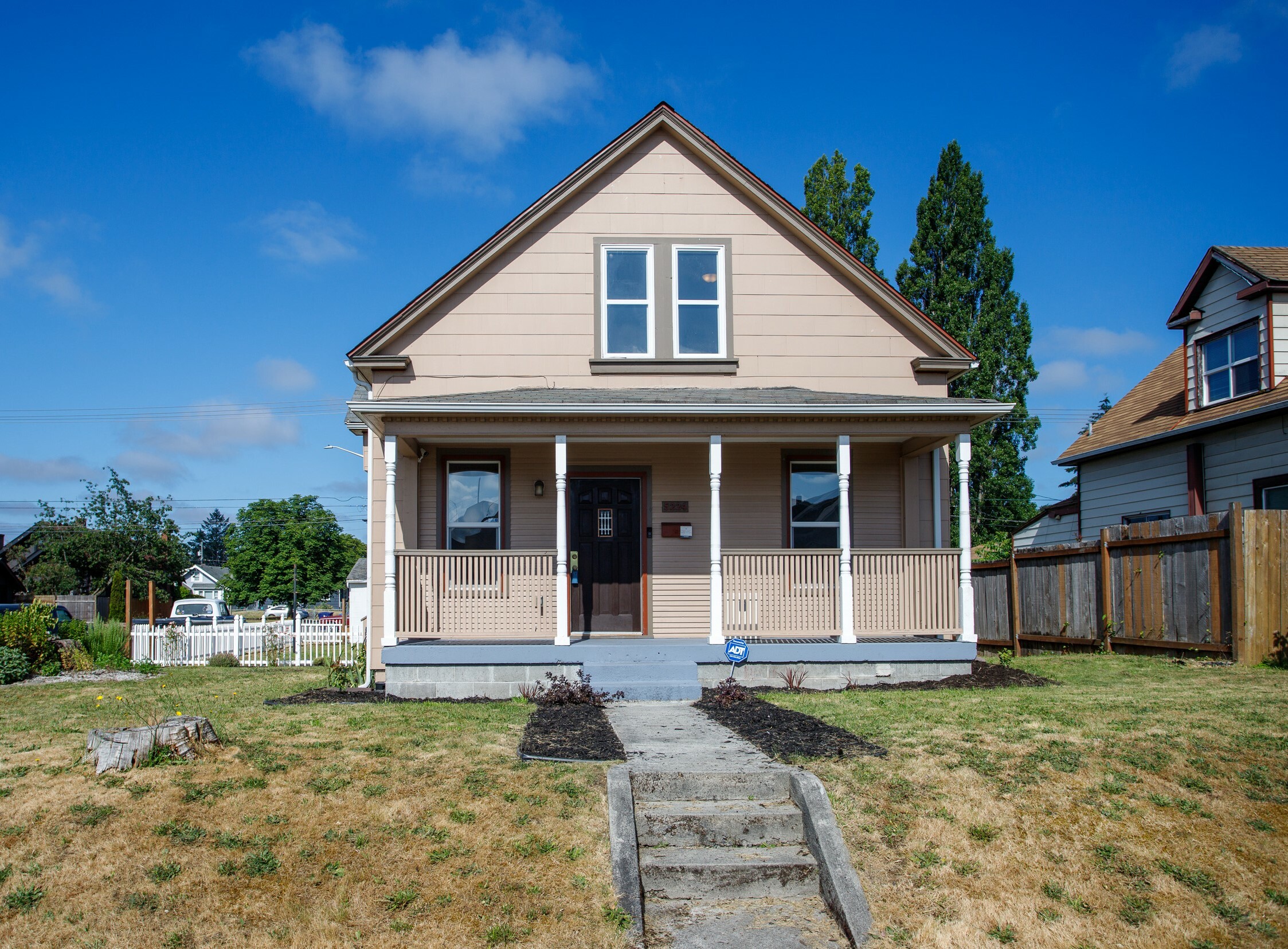 Property Photo:  5224 S Oakes Street  WA 98409 