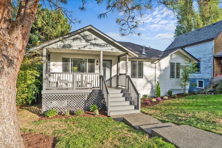 Property Photo: 3323 Federal Avenue WA 98201