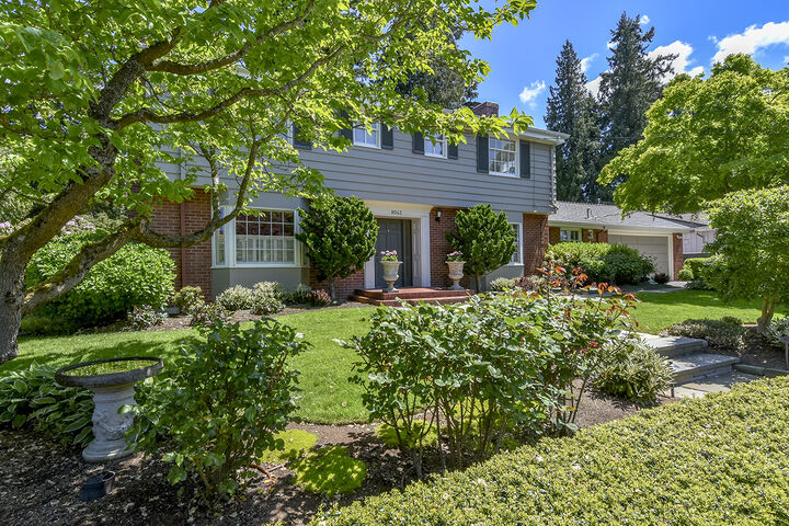 8042 45th Ave NE  Seattle WA 98115 photo Exterior Front