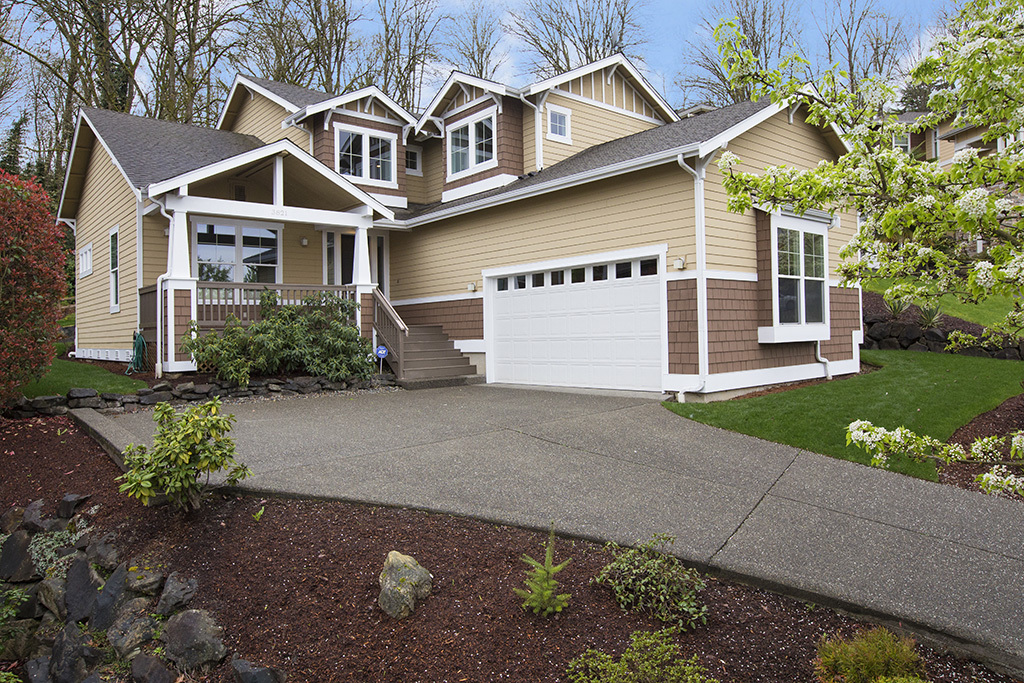 Property Photo:  3821 S 132nd Place  WA 98168 