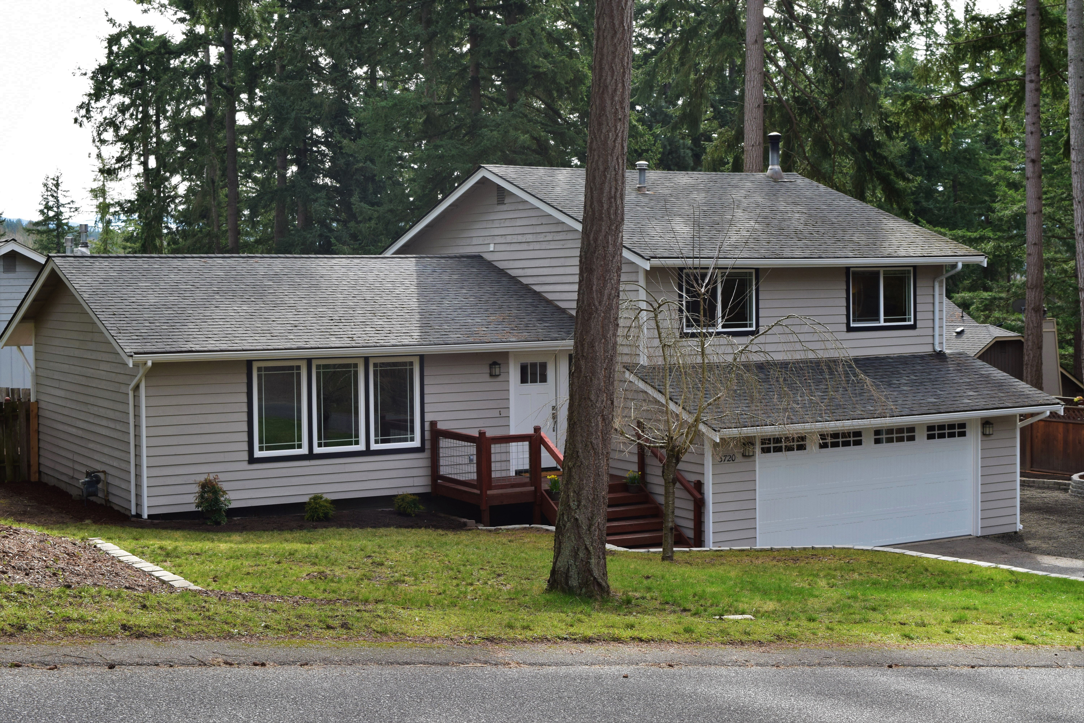 Property Photo: Exterior Photos 3720 D'Linda St WA 98226