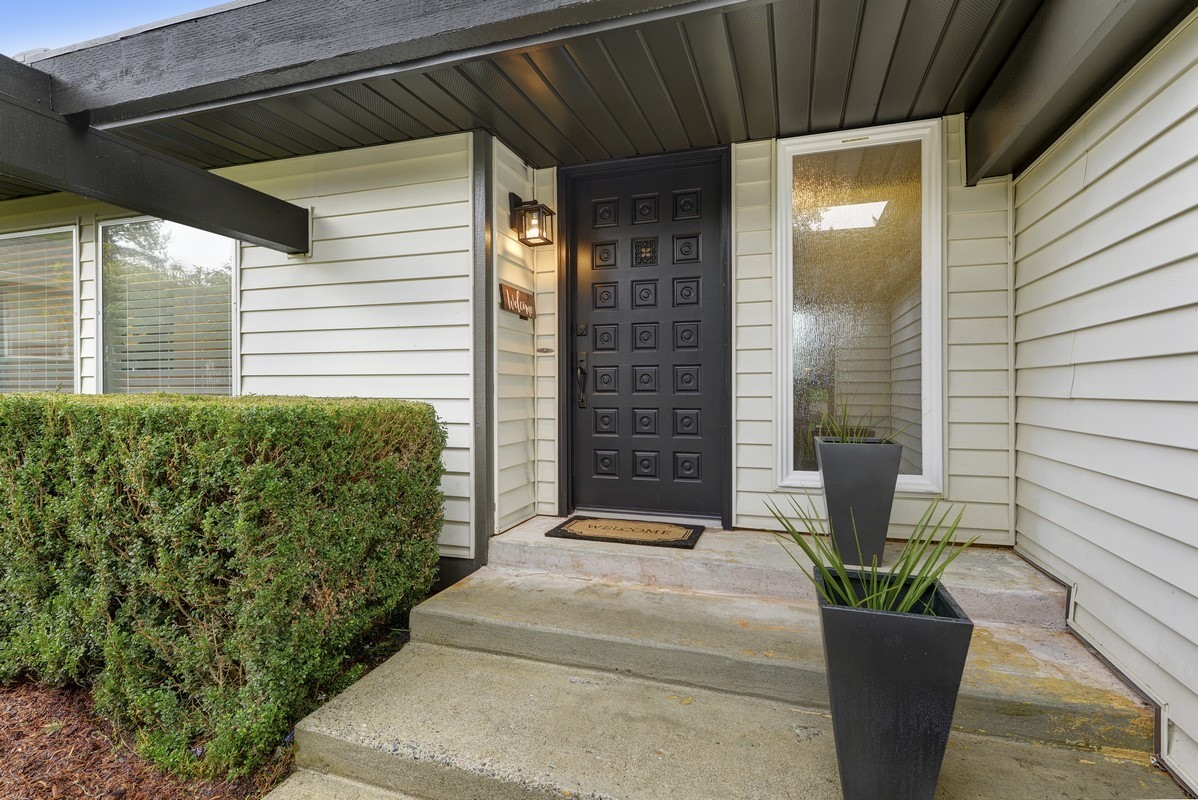 Property Photo: 2736 Cambridge Dr WA 98388