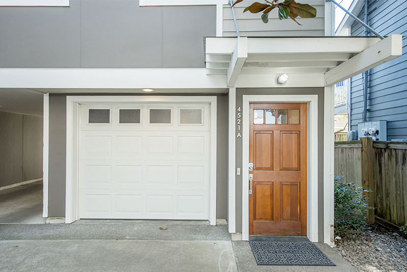 Property Photo:  4521 40th Ave SW A  WA 98116 