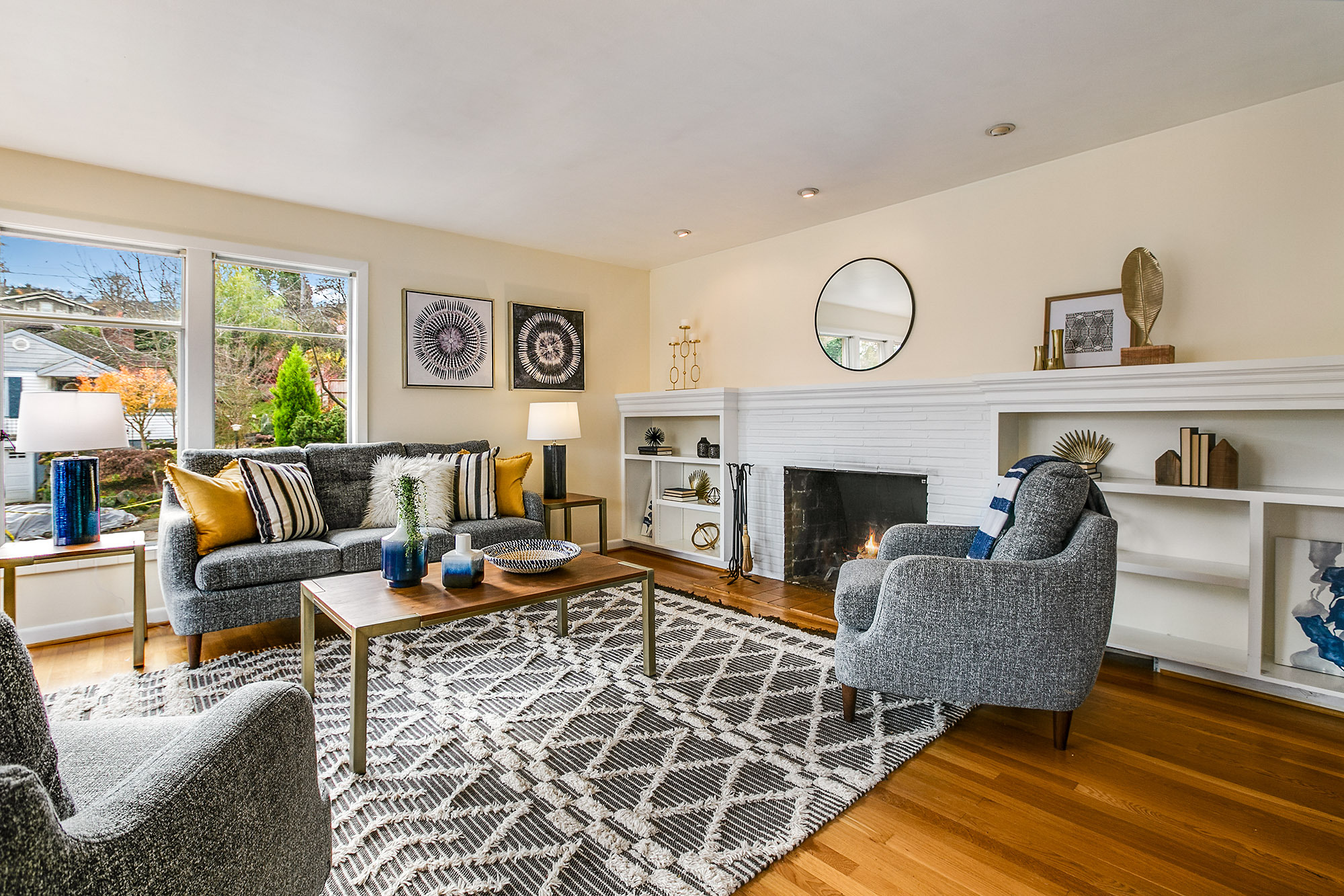 Property Photo: Living Room 814 W Cremona St  WA 98119 